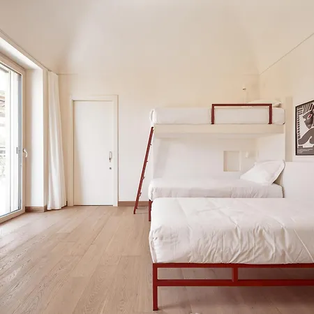 Gabanon Hostel *